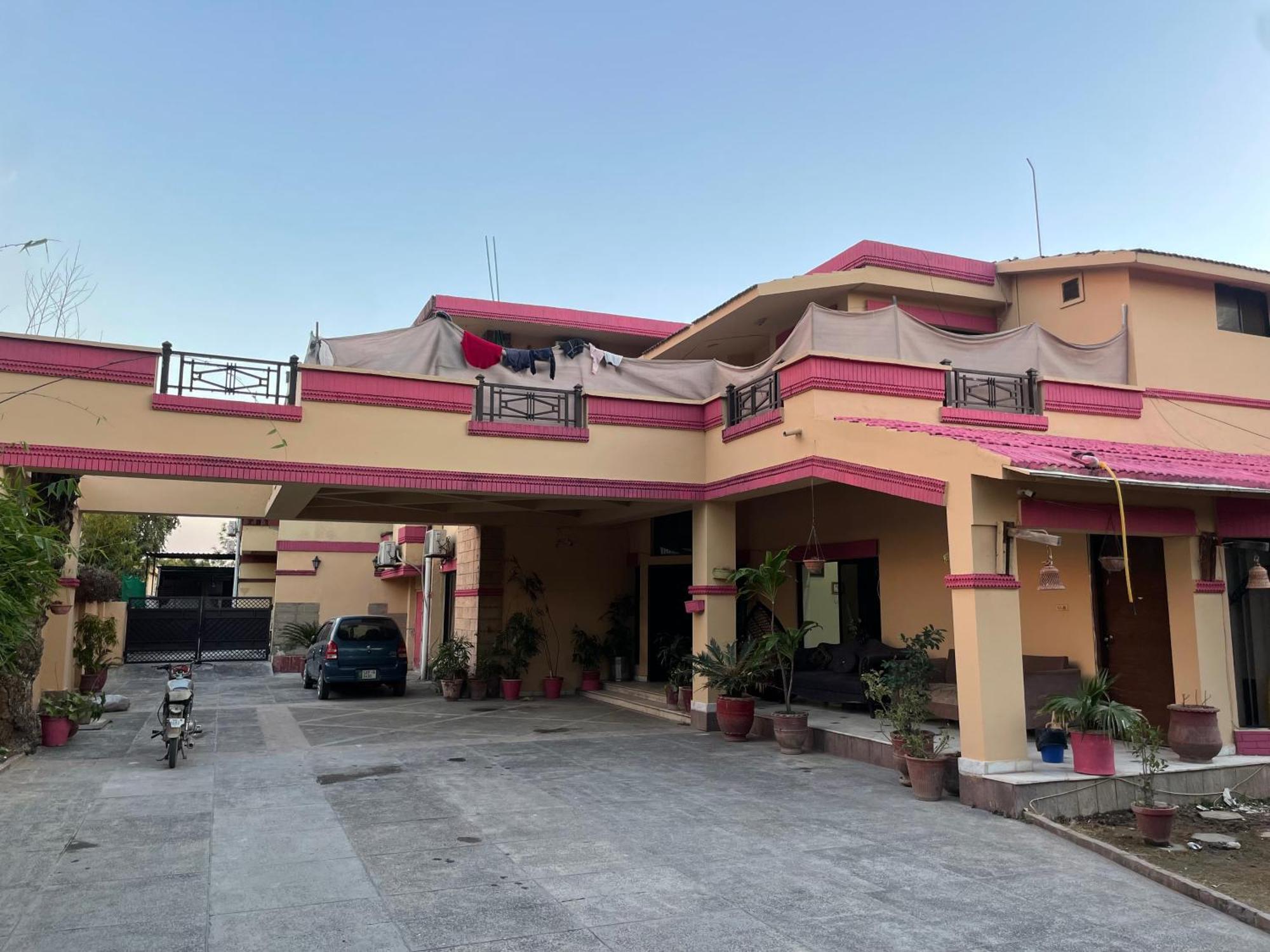 Casa Blanca Boutique Guest House Islamabad Bagian luar foto